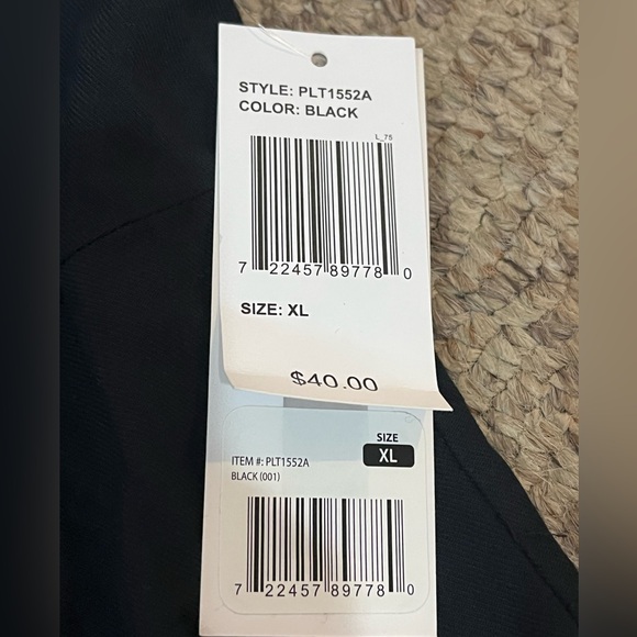 Peace & Pearls Women’s XL Top (NWT) - Picture 3 of 5